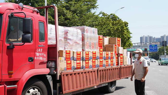 亚博YABO向厦门防疫一线捐赠防疫物资-图5