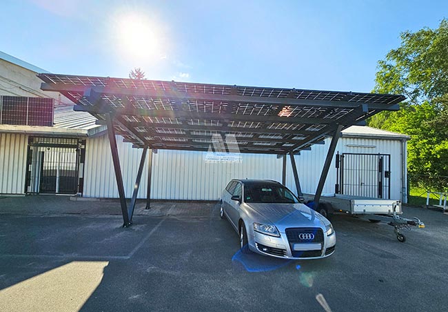 亚博YABOBIPV车棚