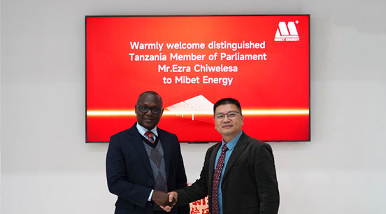 李良邦先生与Mr.Ezra合影